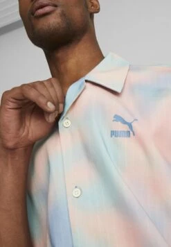 Puma Classics Re:Escape Relaxed Aop Woven Shirt -Active Fashion Store 3 zoom desktop 636