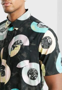 Volcom Entertainment Woven Shirt -Active Fashion Store 3 zoom desktop 645