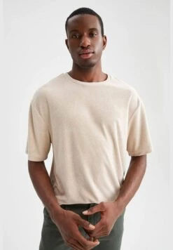 DeFacto Relax Fit Short Sleeve T-Shirt -Active Fashion Store 3 zoom desktop 65