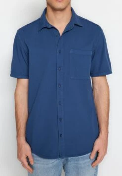 Trendyol Essential Regular Fit Shirt -Active Fashion Store 3 zoom desktop 668