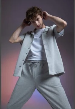 DeFacto Regular Fit Short Sleeve Poplin Shirt -Active Fashion Store 3 zoom desktop 671