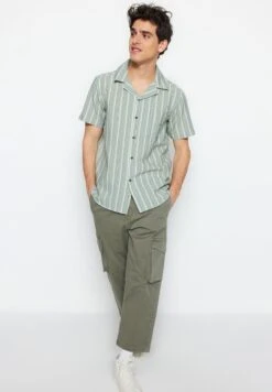 Trendyol Stripe Print Regular Fit Shirt -Active Fashion Store 3 zoom desktop 730