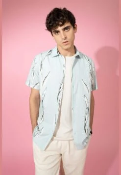 DeFacto Man Modern Fit Polo Neck Woven Top Short Sleeve Shirt -Active Fashion Store 3 zoom desktop 738