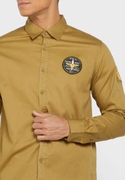 Badge Long Sleeve Shirt -Active Fashion Store 3 zoom desktop 765