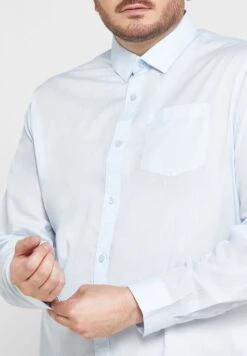 Essential Easy Iron Plus Size Shirt -Active Fashion Store 3 zoom desktop 773