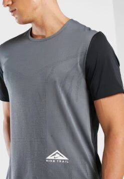 Nike Dri-Fit 365 Trail Rise T-Shirt -Active Fashion Store 3 zoom desktop 88