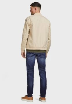 Jack & Jones Mid Wash Relaxed Jeans -Active Fashion Store 3 zoom desktop 962