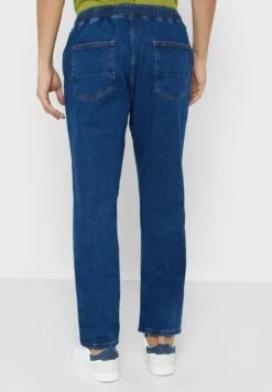 Relaxed Fit 5 Pocket Jean -Active Fashion Store 3 zoom desktop 971