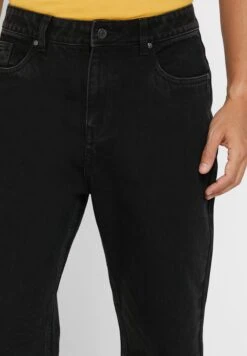 Loose Fit Jean -Active Fashion Store 4 zoom desktop 1009