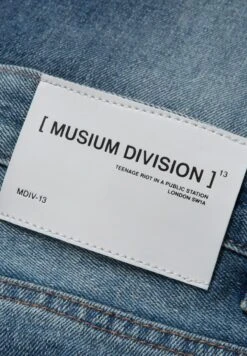 Logo Jeans -Active Fashion Store 4 zoom desktop 1014