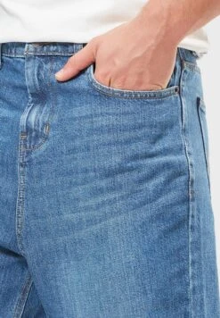 Lee Cooper Straight Fit Mid Wash Jeans -Active Fashion Store 4 zoom desktop 1021