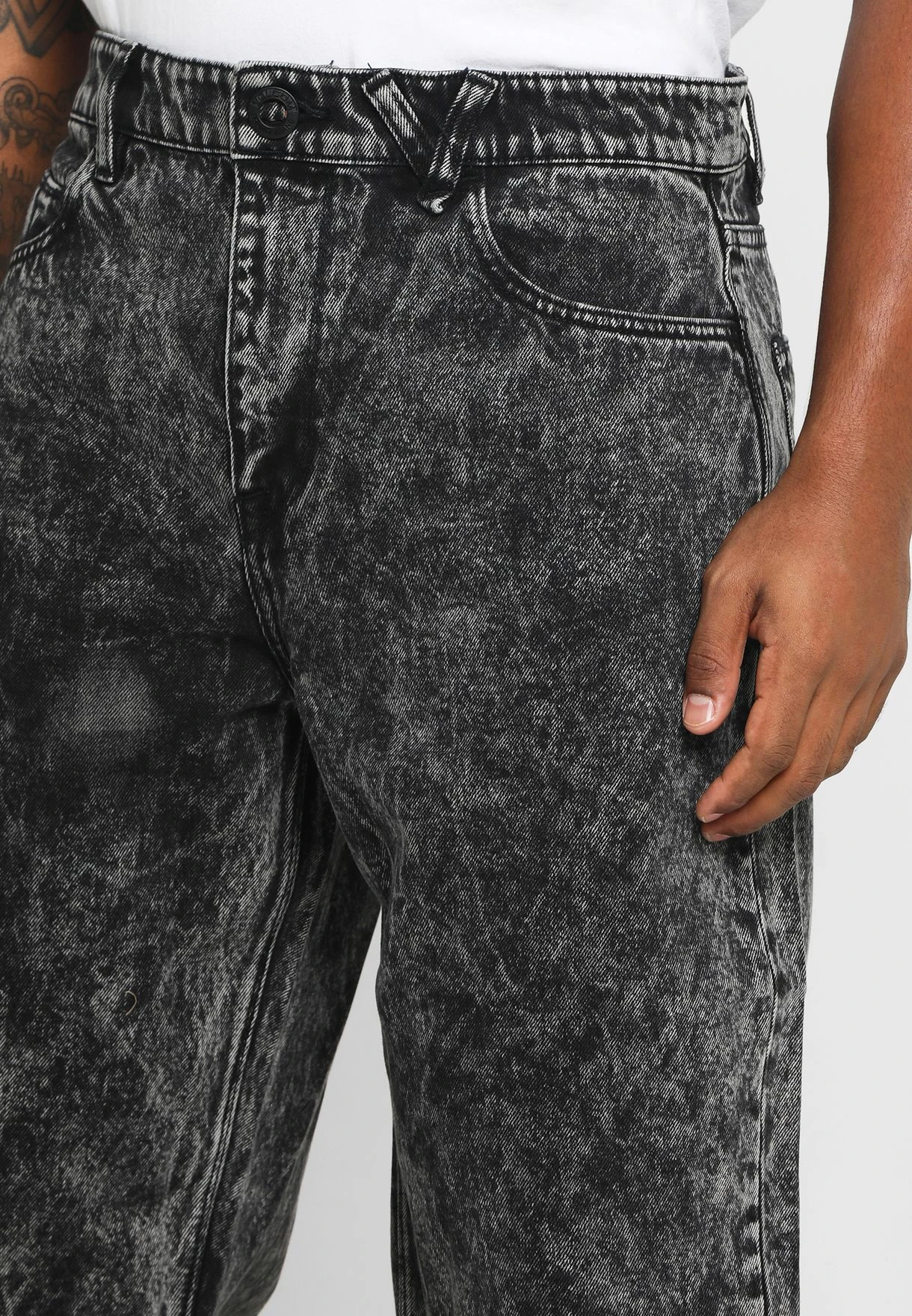 Volcom Billow Tapered Jeans 6 Volcom Billow Tapered Jeans - Image 4