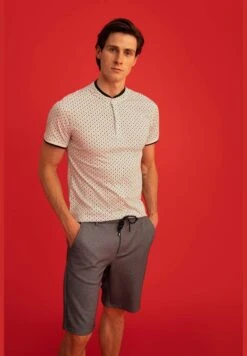 DeFacto Slim Fit T-Shirt With Collar -Active Fashion Store 4 zoom desktop 1061