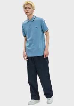 Fred Perry Logo Print Polo -Active Fashion Store 4 zoom desktop 1064