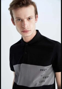 DeFacto Regular Fit Minimal Print T-Shirt -Active Fashion Store 4 zoom desktop 1115