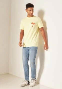 Lee Cooper Logo Print Crew Neck T-Shirt -Active Fashion Store 4 zoom desktop 139