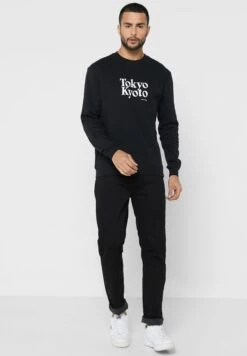 COTTON ON Graphic Crew Fleece -Active Fashion Store 4 zoom desktop 149