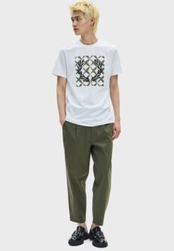 Fred Perry Crew Neck T-Shirt -Active Fashion Store 4 zoom desktop 176