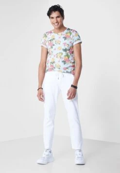 Koovs Resort Print T Shirt 9 Koovs Resort Print T Shirt -Active Fashion Store 4 zoom desktop 178