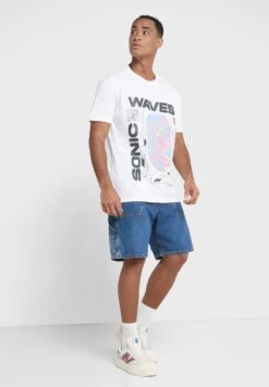 Oversized Sonic Waves T-Shirt -Active Fashion Store 4 zoom desktop 179