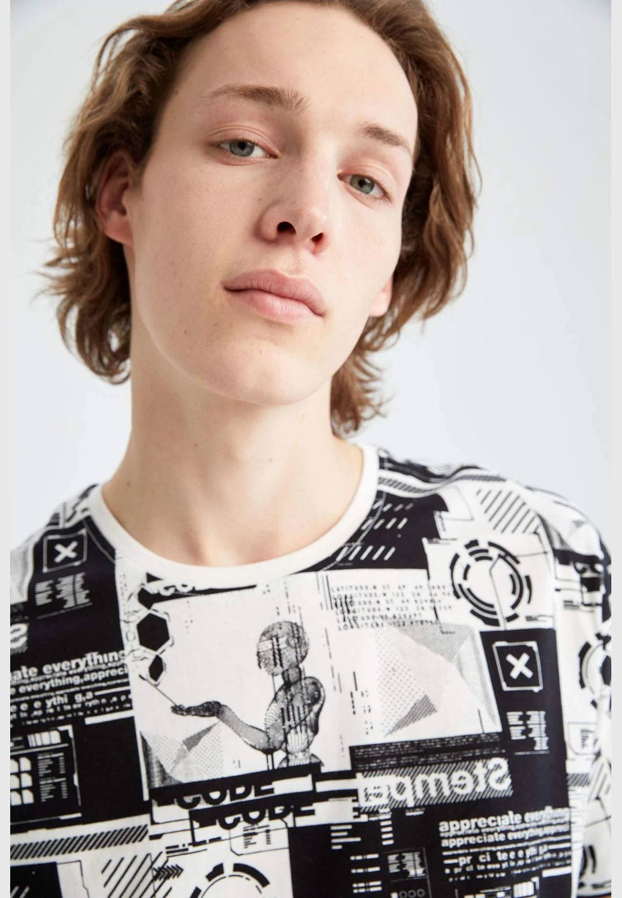 DeFacto Regular Fit Short Sleeve Printed T-Shirt 6 DeFacto Regular Fit Short Sleeve Printed T-Shirt - Image 4