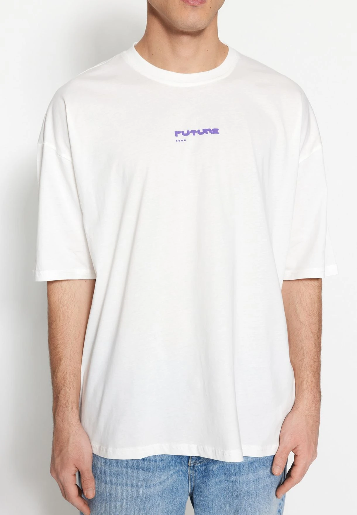 Trendyol Graphic Print Crew Neck T-Shirt 6 Trendyol Graphic Print Crew Neck T-Shirt - Image 4