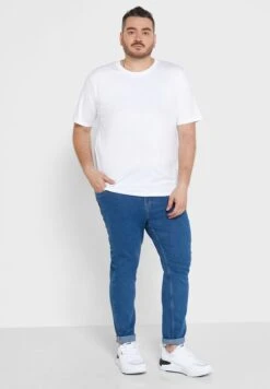 Plus Size Crew Neck T Shirt -Active Fashion Store 4 zoom desktop 208