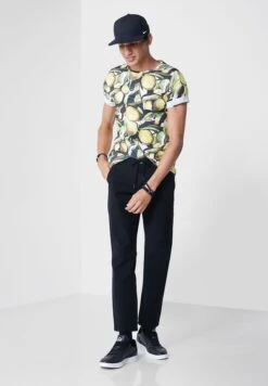Koovs Resort Print Shirt -Active Fashion Store 4 zoom desktop 210