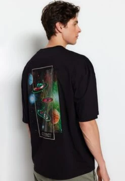 Trendyol Graphic Crew Neck T-Shirt -Active Fashion Store 4 zoom desktop