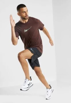 Nike Dri-Fit T-Shirt -Active Fashion Store 4 zoom desktop 282