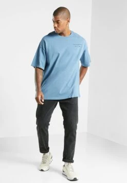 Puma Classics Re:Escape Oversized T-Shirt -Active Fashion Store 4 zoom desktop 297