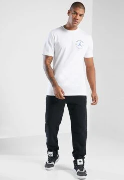 Jordan Sport Graphic T-Shirt -Active Fashion Store 4 zoom desktop 322