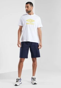 UMBRO Brazil Graphic T-Shirt -Active Fashion Store 4 zoom desktop 335