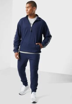 Reebok Vector Tape Sweatshirt -Active Fashion Store 4 zoom desktop 372