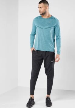 Nike Dri-Fit Advance Techknit Ultra T-shirt -Active Fashion Store 4 zoom desktop 417