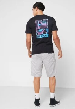 World Beyond T-Shirt -Active Fashion Store 4 zoom desktop 42