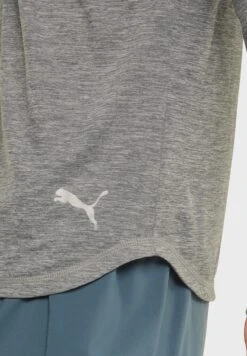 Puma Run Logo T-Shirt -Active Fashion Store 4 zoom desktop 425