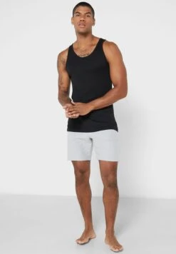 Essential Vest -Active Fashion Store 4 zoom desktop 44