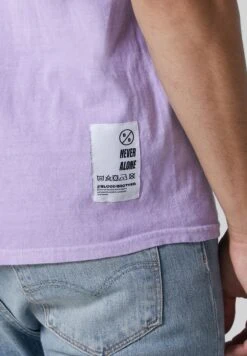 Your Mind T-Shirt -Active Fashion Store 4 zoom desktop 46