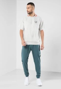 Nike Dri-Fit Fleece Dye T-shirt -Active Fashion Store 4 zoom desktop 498