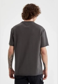 DeFacto Regular Fit Crew Neck Short Sleeve T-Shirt 9 DeFacto Regular Fit Crew Neck Short Sleeve T-Shirt -Active Fashion Store 4 zoom desktop 6