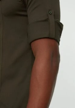 Trendyol Button Down Slim Fit Shirt 10 Trendyol Button Down Slim Fit Shirt -Active Fashion Store 4 zoom desktop 620