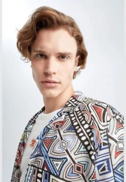 DeFacto Regular Fit Short Sleeve Mystic Print Viscose Shirt -Active Fashion Store 4 zoom desktop 635