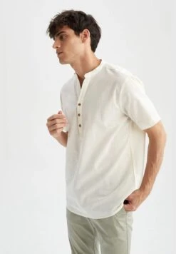 DeFacto Man Modern Fit V-Neck Woven Top Short Sleeve Shirt -Active Fashion Store 4 zoom desktop 645