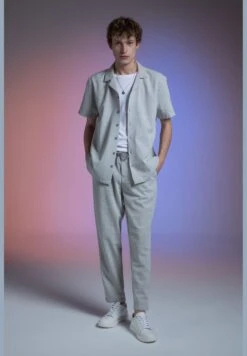 DeFacto Regular Fit Short Sleeve Poplin Shirt -Active Fashion Store 4 zoom desktop 656