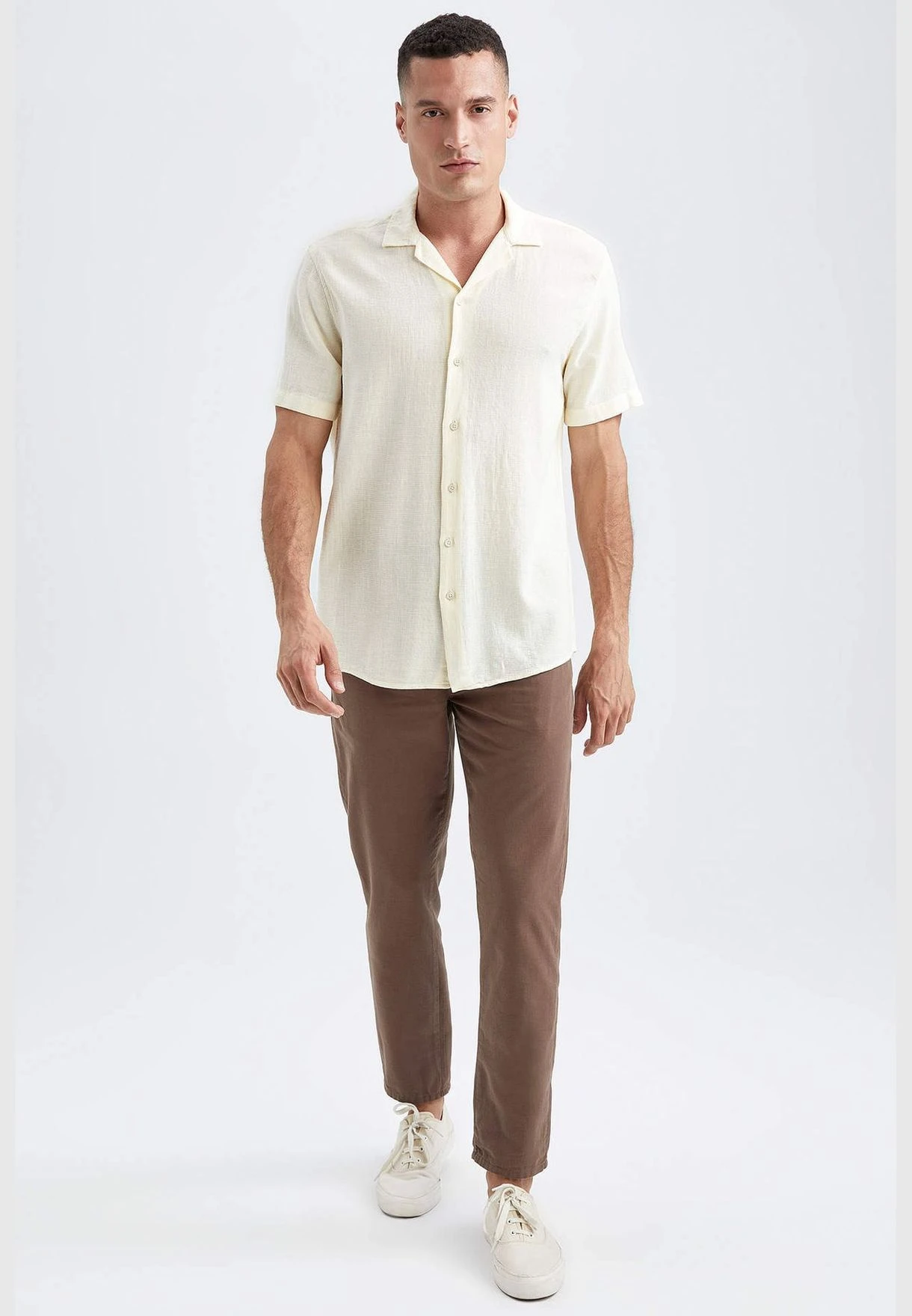 DeFacto Man Regular Fit Apache Neck Woven Top Short Sleeve Shirt 6 DeFacto Man Regular Fit Apache Neck Woven Top Short Sleeve Shirt - Image 4