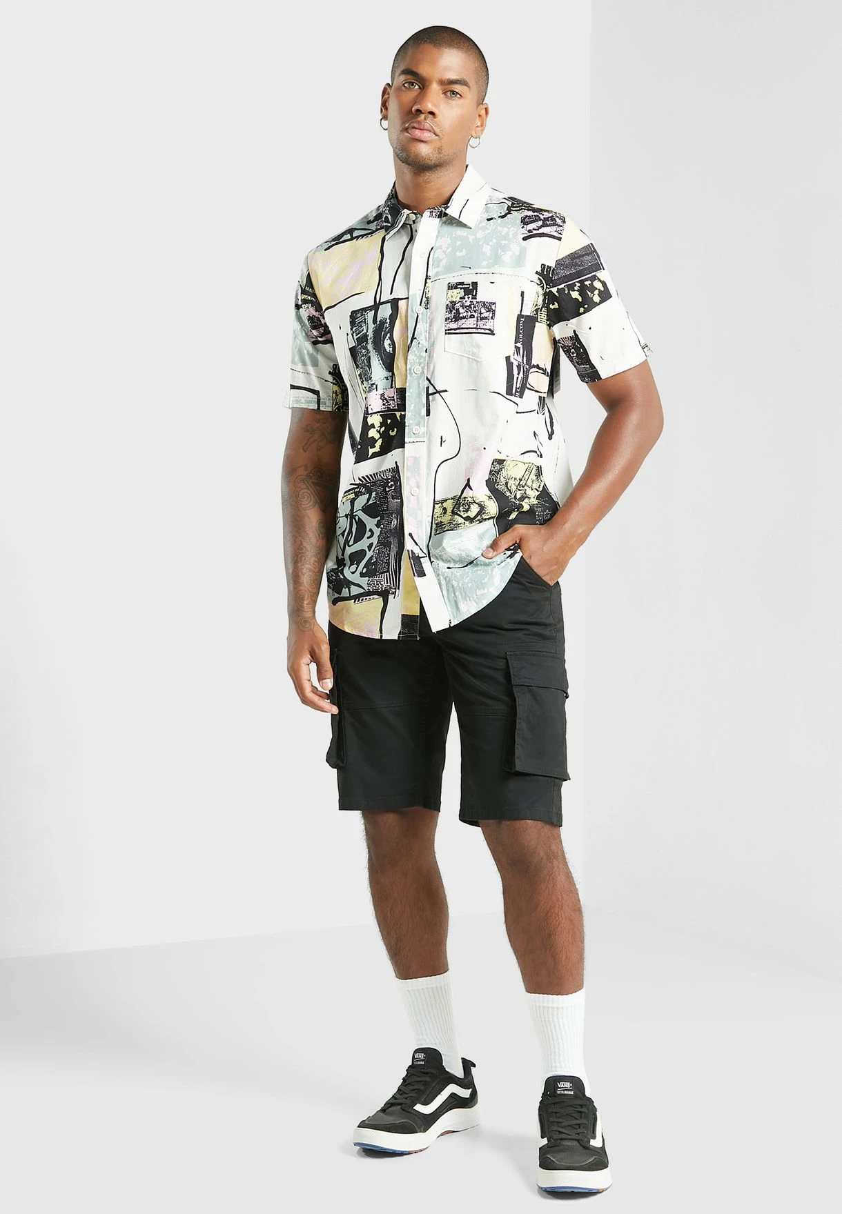 Volcom Entertainment Woven Shirt 6 Volcom Entertainment Woven Shirt - Image 4
