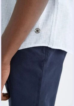 DeFacto Man Polo Neck Woven Short Sleeve Shirt -Active Fashion Store 4 zoom desktop 721