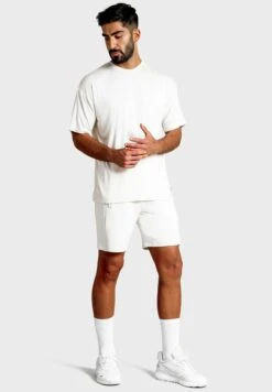 Boston Back Graphic T-Shirt -Active Fashion Store 4 zoom desktop 73