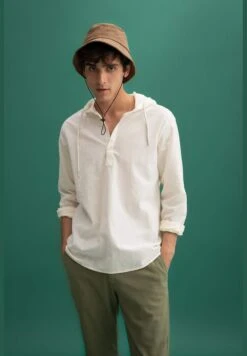 DeFacto Regular Fit Half Sleeves Hooded Shirt -Active Fashion Store 4 zoom desktop 758